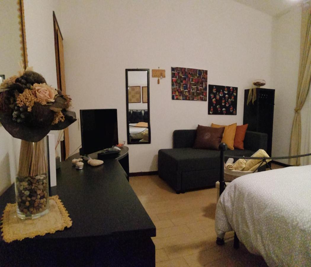L'Approdo Del Re Appartement Caserta Buitenkant foto