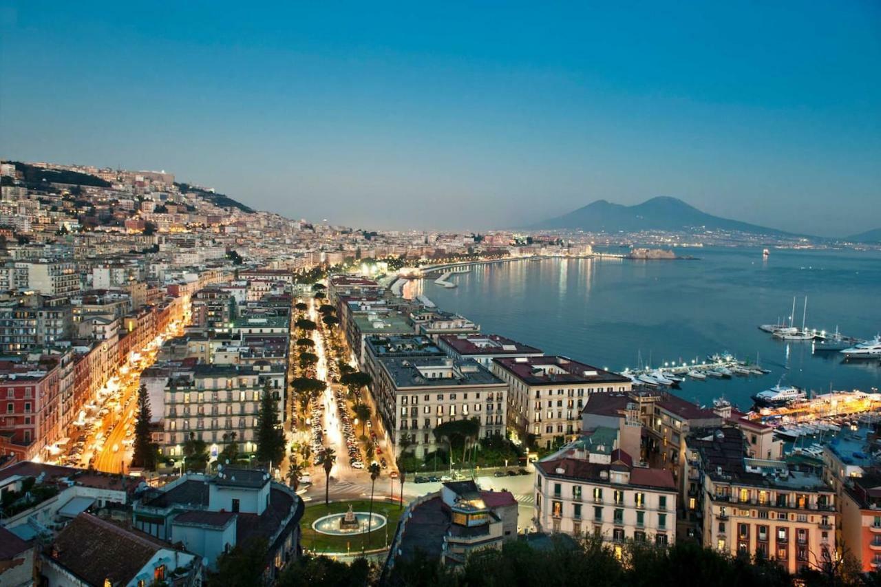 L'Approdo Del Re Appartement Caserta Buitenkant foto