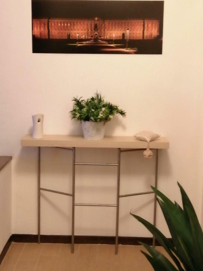 L'Approdo Del Re Appartement Caserta Buitenkant foto