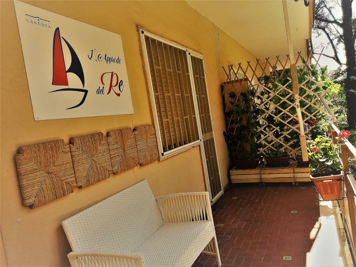 L'Approdo Del Re Appartement Caserta Buitenkant foto